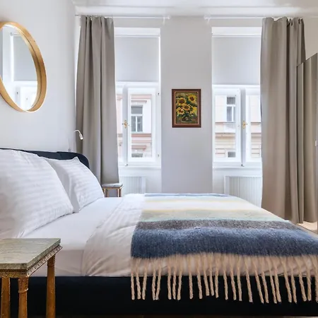 J3 Apartamento Praga