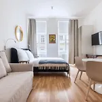 Διαμέρισμα J3 *